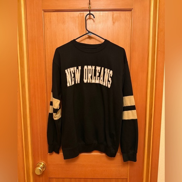 New York Popular Tops - Black and Tan New Orleans Sweatshirt with Varsity Stripes NWOT